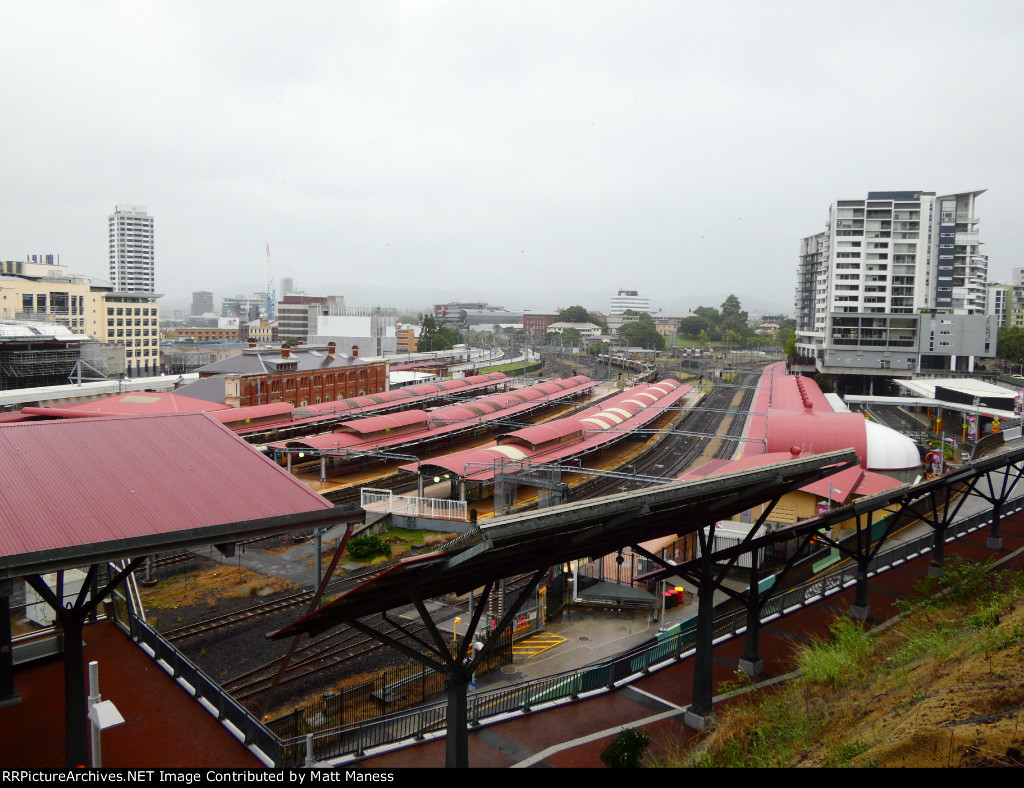 Roma Street Station empty